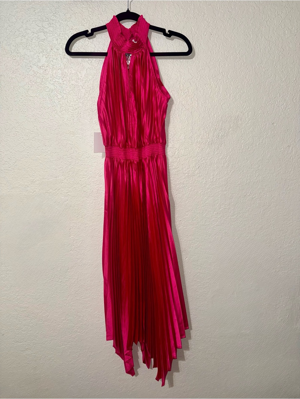 Pink pleated Petal and Pup maxi dress New With Tags with halter neck sz 6 - Picture 3 of 10